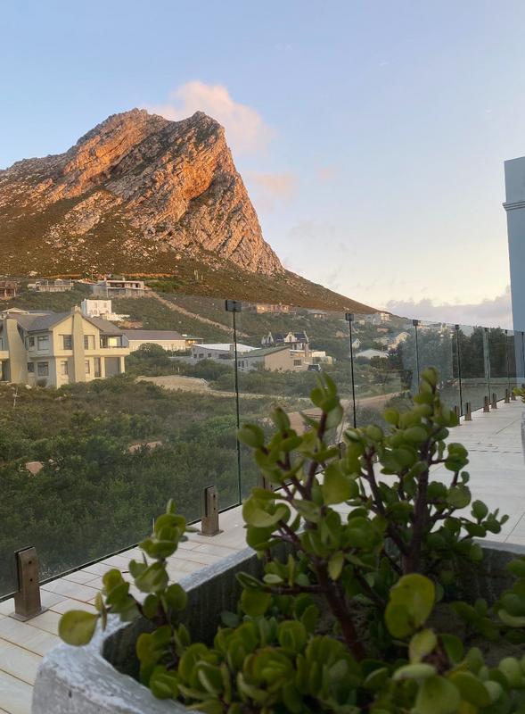 To Let 3 Bedroom Property for Rent in Rooi Els Western Cape